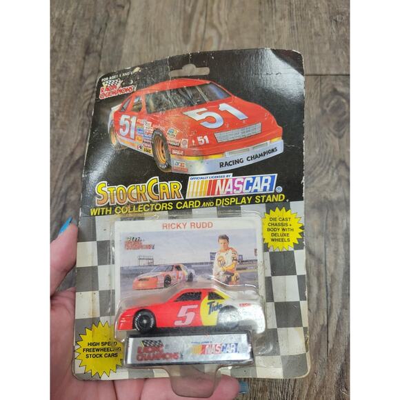 Ricky Rudd #5 Tide 1:64 scale Stock Car NASCAR Racing Champions w/Card - Picture 1 of 2